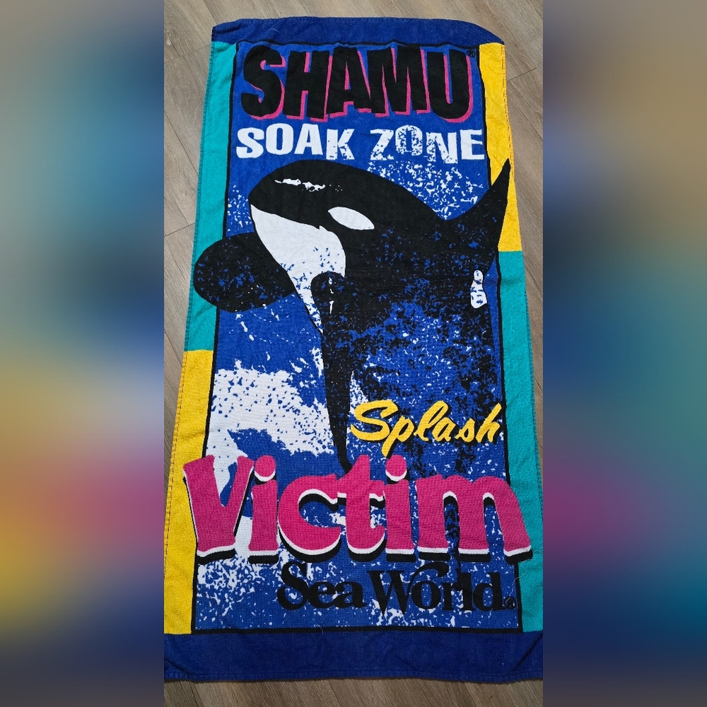 Vintage Sea World Beach Towel